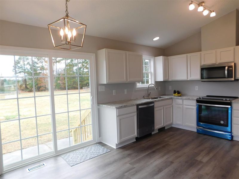 25 Old Pond Ct, Zebulon, NC 27597