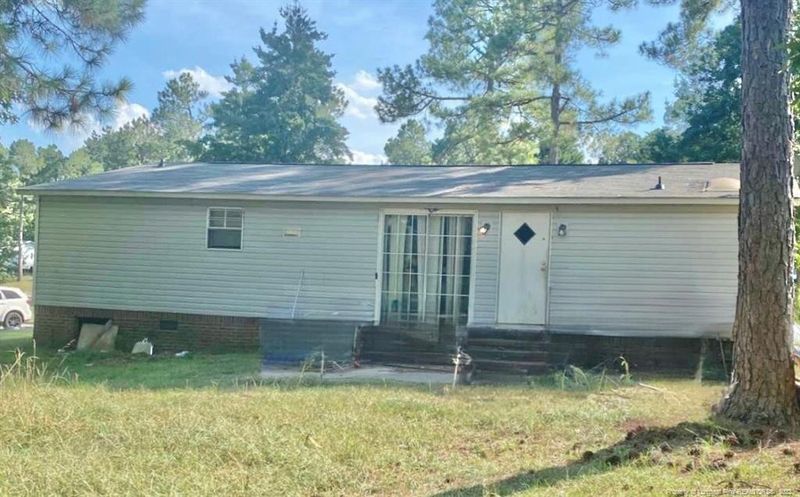 25 Pine Haven Dr, Sanford, NC 27332