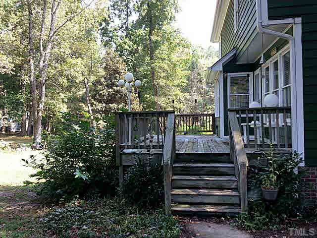 25 Redwood Ct, Clayton, NC 27520