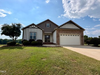 25 Rocky Creek Ln, Benson, NC 27504