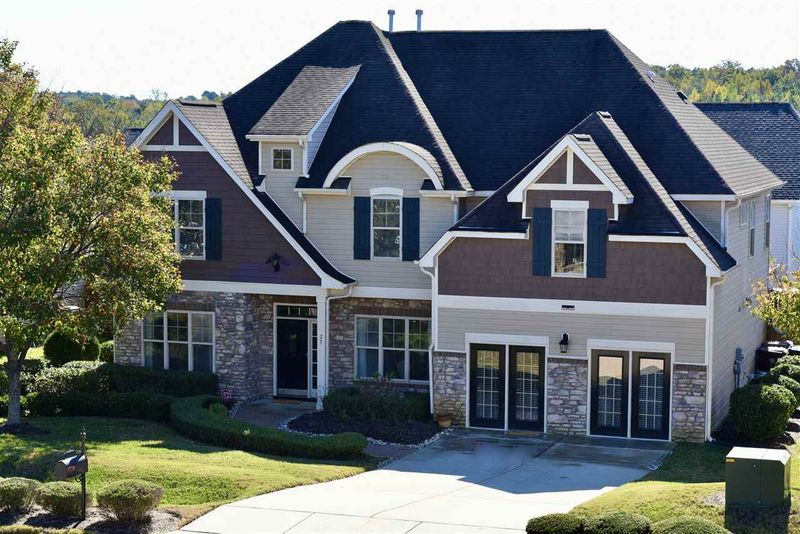 25 Rolling Meadows Dr, Clayton, NC 27527