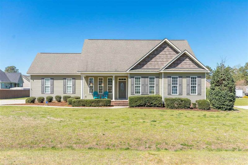 25 Saddle Ln, Lillington, NC 27546