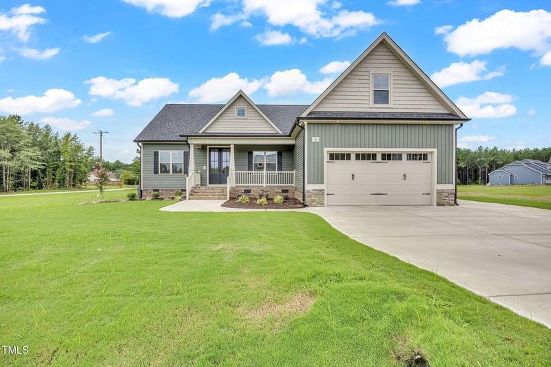 25 Sanders Farm Dr, Smithfield, NC 27577