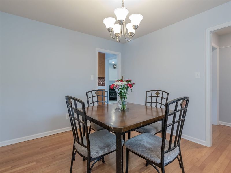 25 Southpointe Ln, Pittsboro, NC 27312
