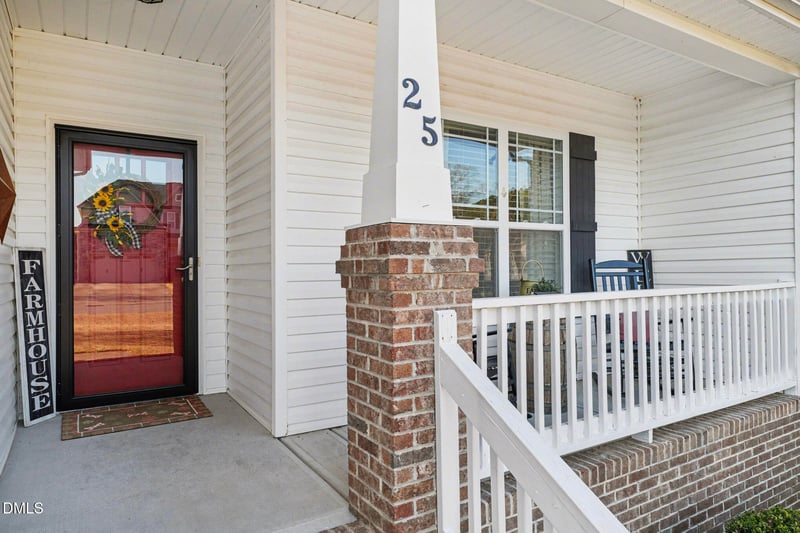 25 Walnut View Ct, Youngsville, NC 27596