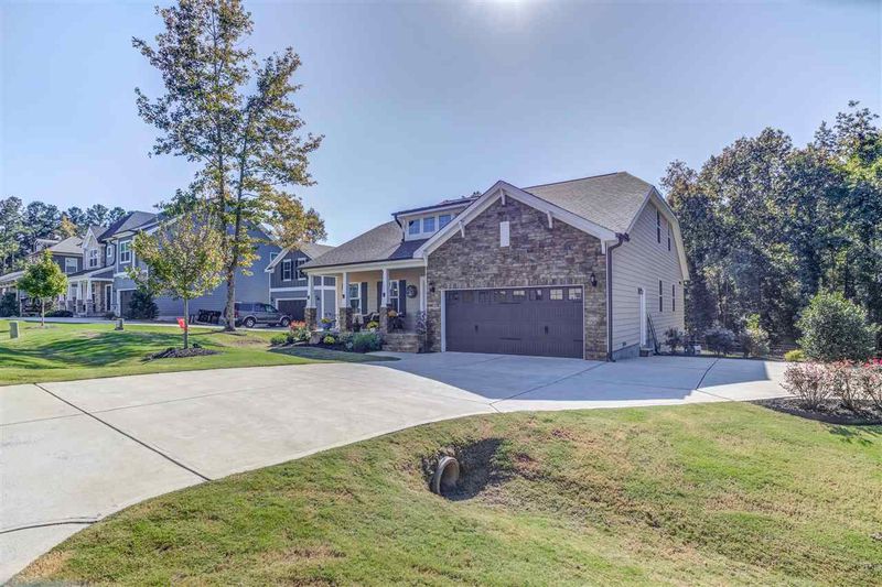 25 N Waterloo Dr, Clayton, NC 27520