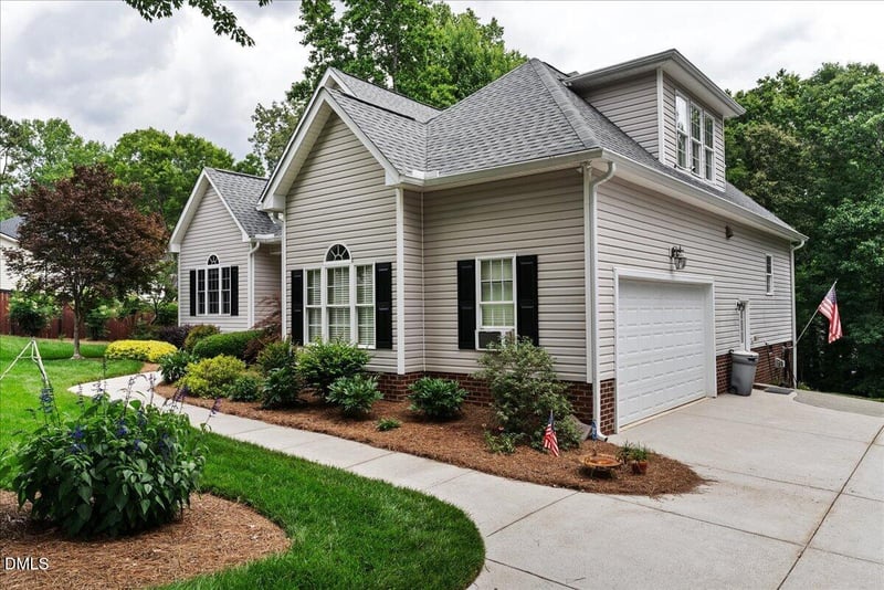 25 Winchester Ct, Youngsville, NC 27596