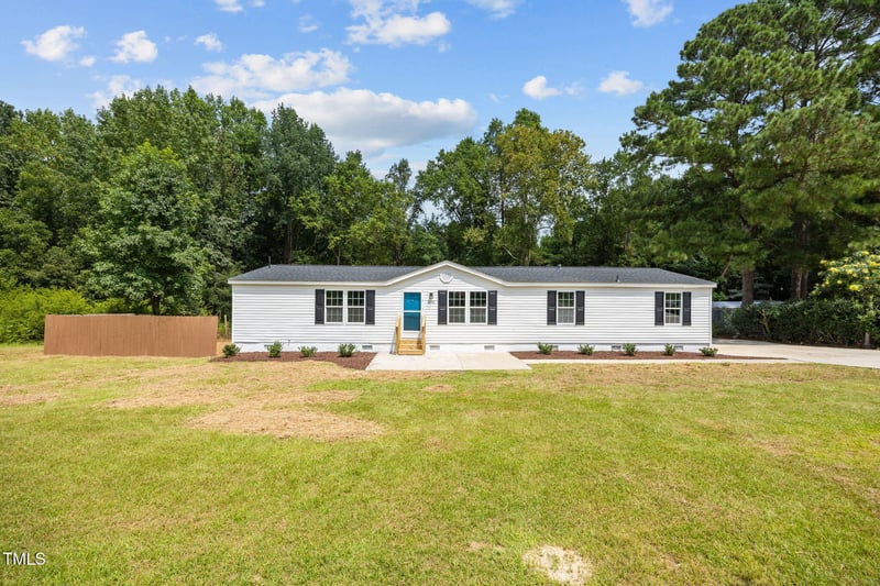 250 Allen Dr, Fuquay Varina, NC 27526