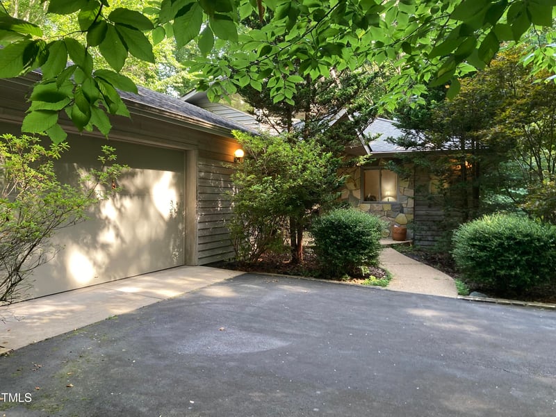 250 Amber Wood Rn, Chapel Hill, NC 27516