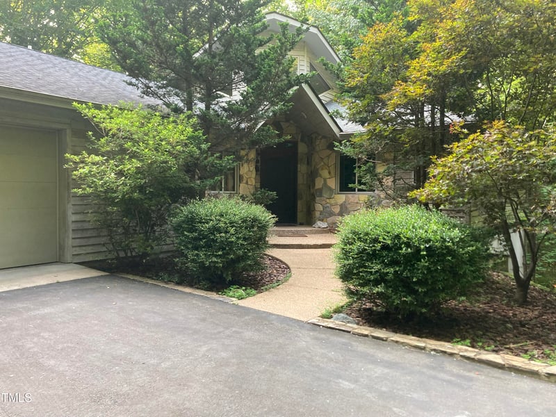 250 Amber Wood Rn, Chapel Hill, NC 27516