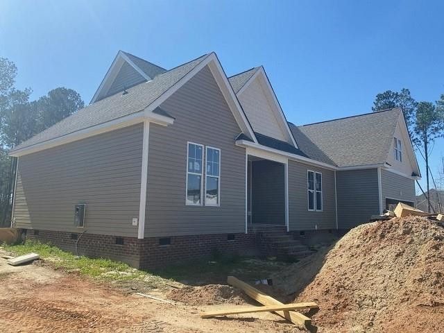 250 Coats Ridge Dr, Benson, NC 27504