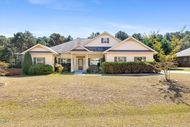250 Crosscreek Ln, Angier, NC 27501