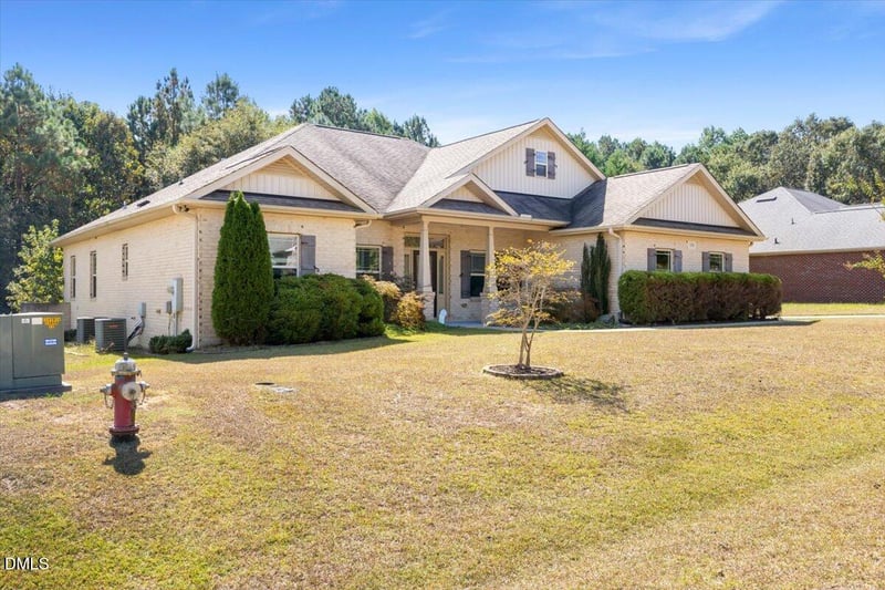 250 Crosscreek Ln, Angier, NC 27501