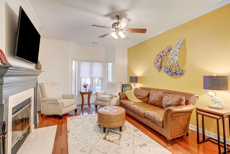 250 E Davie St #250, Raleigh, NC 27601