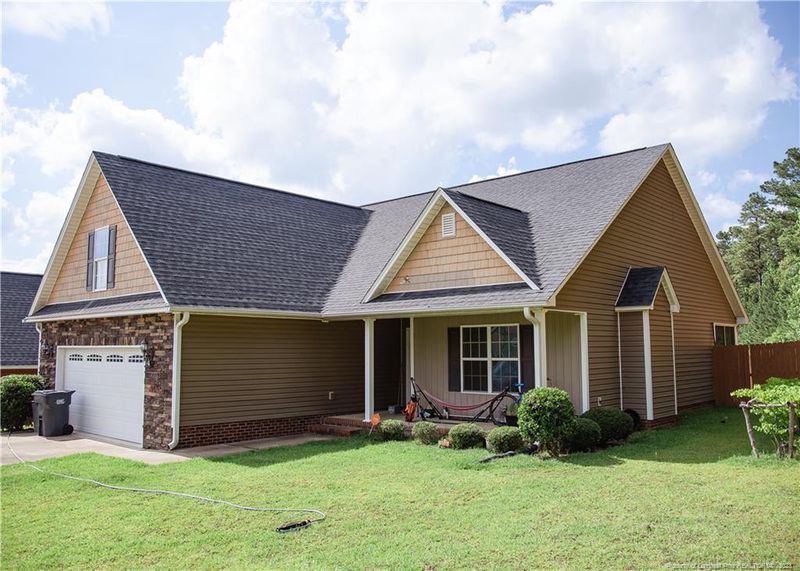 250 Eclipse Dr, Fayetteville, NC 28311