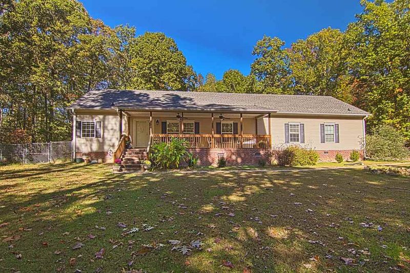 250 Edgar St, Chapel Hill, NC 27516