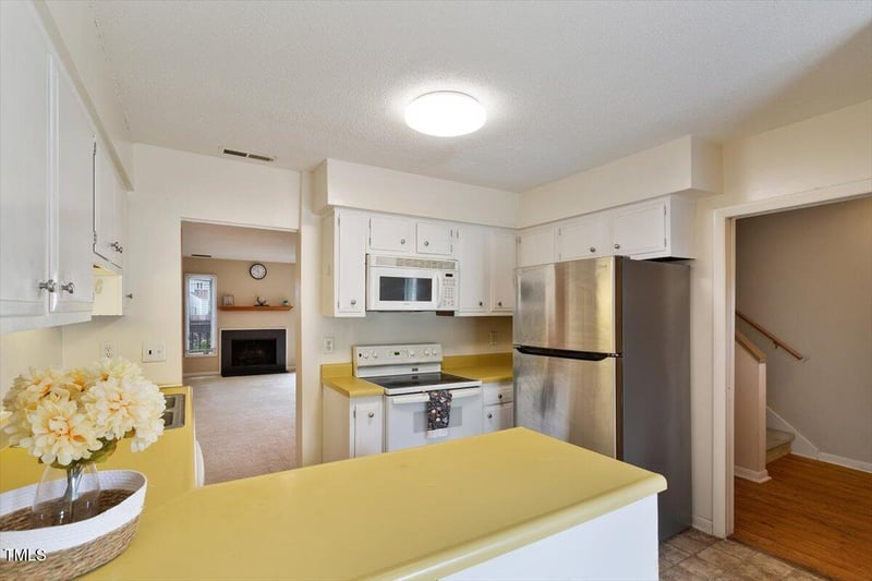 250 Estes Dr #31, Chapel Hill, NC 27514