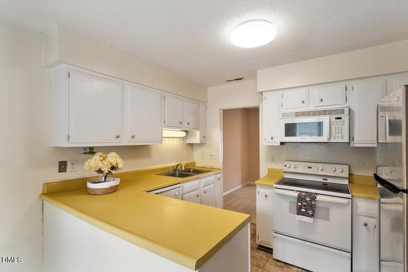 250 Estes Dr #Apt 31, Chapel Hill, NC 27514