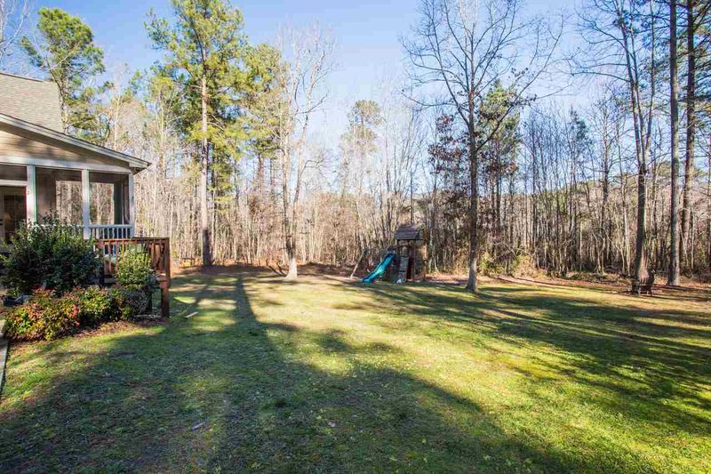 250 Rivers Edge Dr, Youngsville, NC 27596