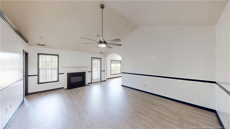 2500 Forest Lodge Dr, Fayetteville, NC 28306