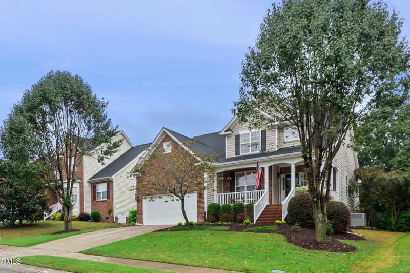 2500 Hidden Meadow Dr, Fuquay Varina, NC 27526