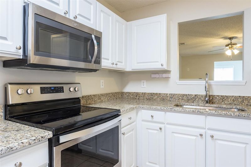 2500 Huntscroft Ln #100, Raleigh, NC 27617