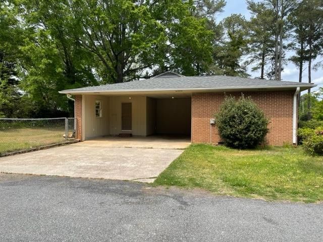 2500 Piney Plains Rd, Cary, NC 27518