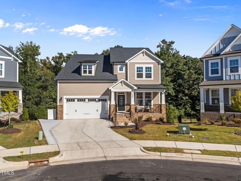2500 Red Bluff Dr, New Hill, NC 27562