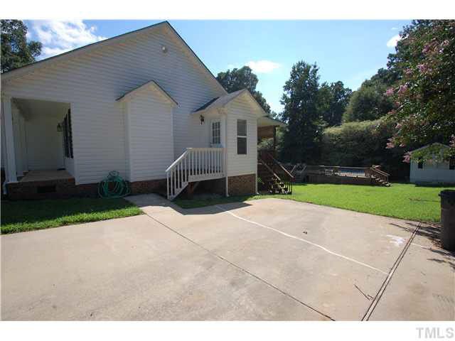 2500 Sumter Dr, Garner, NC 27529