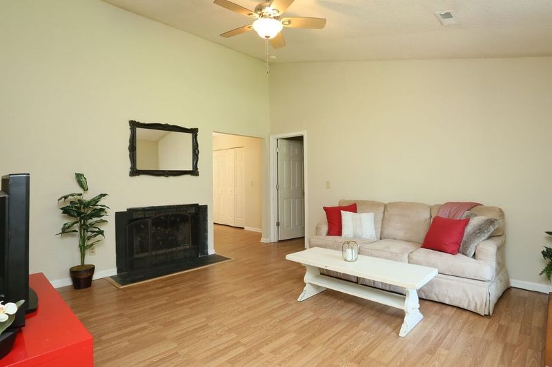 2500 Wedgedale Ave, Durham, NC 27703