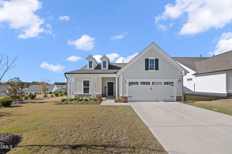 2501 Friars Head Ct, Fuquay Varina, NC 27526