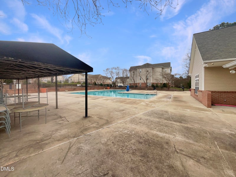 2501 Huntscroft Ln #203, Raleigh, NC 27617