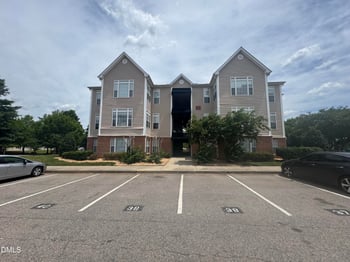 2501 Huntscroft Ln #303, Raleigh, NC 27617