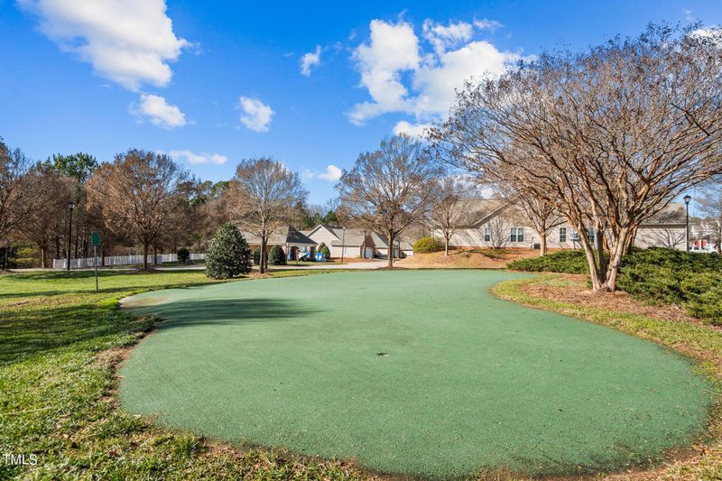 2501 Huntscroft Ln, Raleigh, NC 27617