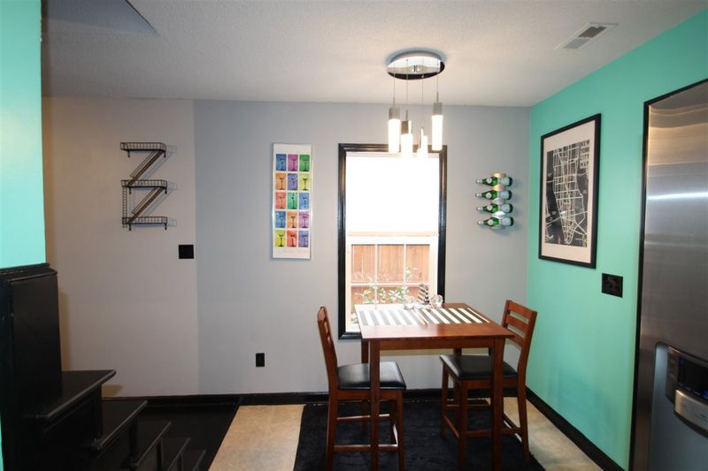 2501 Lilymount Dr, Raleigh, NC 27610