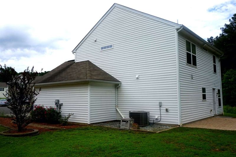 2501 Tulip Poplar Cir, Durham, NC 27704