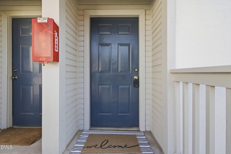 2502 Avent Ferry Rd #203, Raleigh, NC 27606