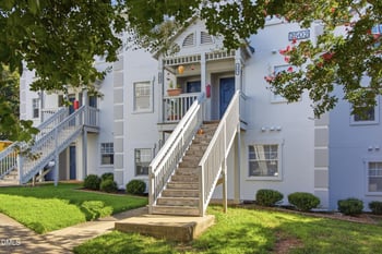 2502 Avent Ferry Rd #203, Raleigh, NC 27606
