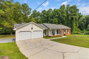 2502 Cranton Cir, Fayetteville, NC 28304