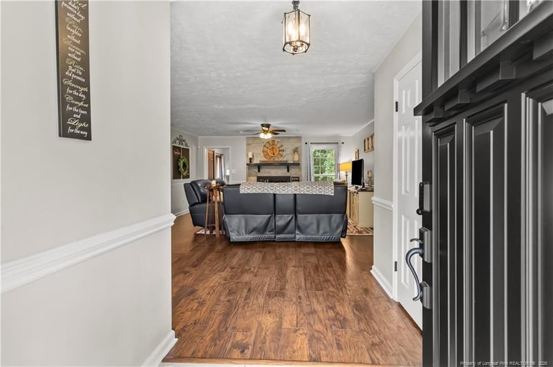2502 Cranton Cir, Fayetteville, NC 28304