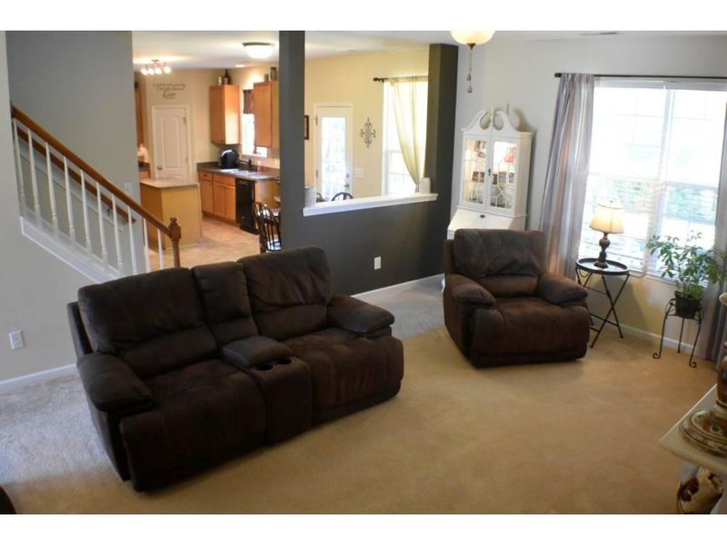 2502 Macleod St, Burlington, NC 27217