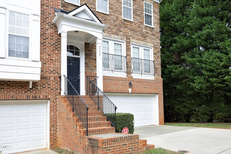 2502 Silverpalm St, Raleigh, NC 27612