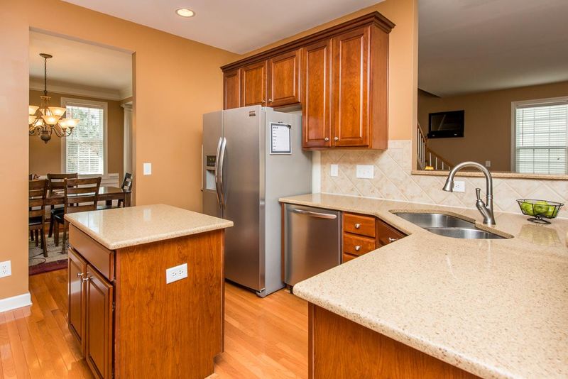 2502 Watersglen Dr, Apex, NC 27502