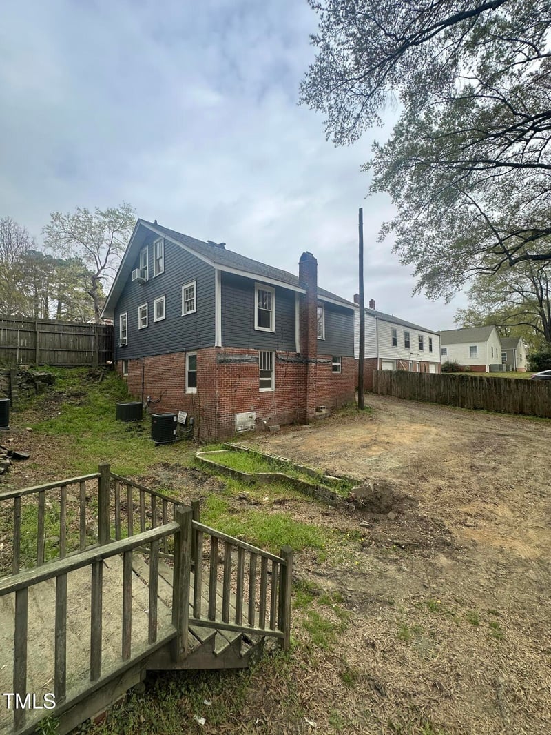 2503 Chapel Hill Rd, Durham, NC 27707