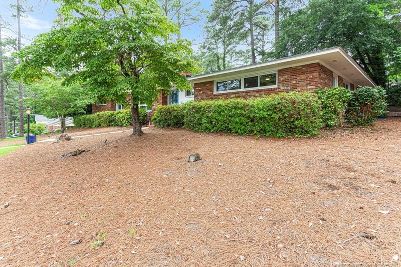 2503 Edgewater Dr, Fayetteville, NC 28303