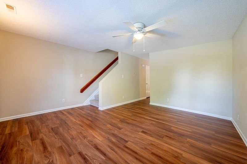 2503 Hitchcock Dr, Durham, NC 27705