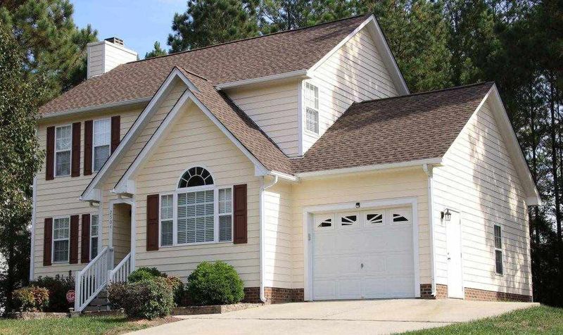 2504 Dovetail Dr, Durham, NC 27704