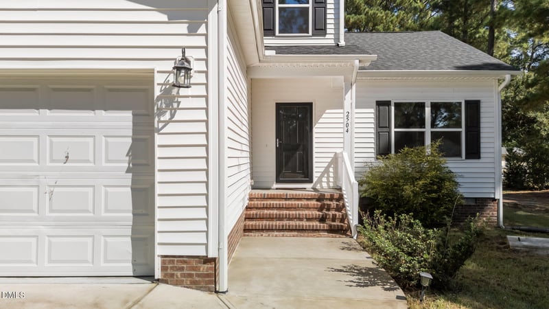 2504 Fleming Rd, Fuquay Varina, NC 27526