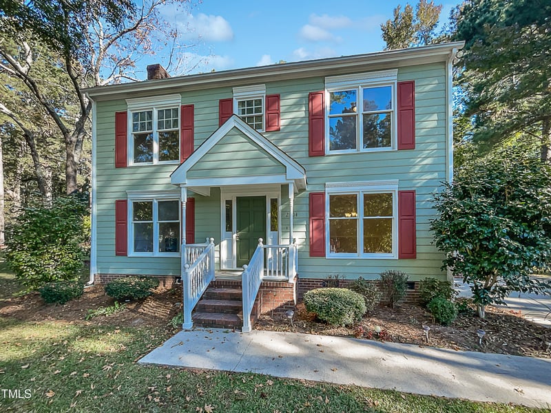 2504 Timothy Dr, Fuquay Varina, NC 27526