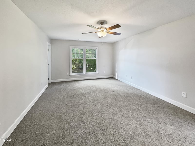 2504 Timothy Dr, Fuquay Varina, NC 27526